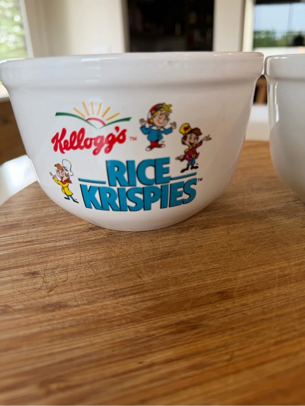 Vintage Kellogg's Ceramic Rice Krispies & Frosted Flakes Cereal Bowls (Set of 2)